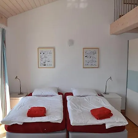 Sleeps 9 Wifi